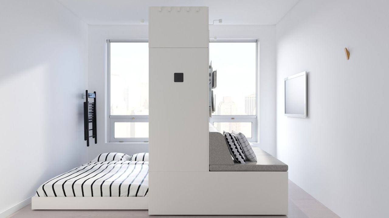 Dans la journée le lit se range à l'intérieur du mûr connecté amovible « Rognan » dont la commercialisation débutera l'été prochain à Tokyo et Hong Kong.