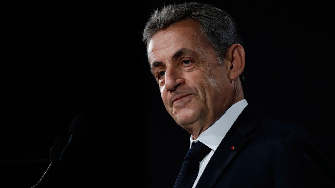 Nicolas Sarkozy est renvoyé en procès pour financement illégal de campagne électorale, le juge lui reprochant d'avoir dépassé sciemment le plafond des dépenses électorales, alors fixé à 22,5 millions d'euros.