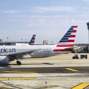 American Airlines, qui avait commandé 50 A321 XLR lors de ce même salon, perd près de 2 % à Wall Street ce jeudi en début de séance.