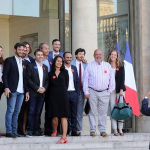 Des entrepreneurs de la French Tech, sur le perron de l'Elysée, juste avant les annonces d'Emmanuel Macron du 17 septembre sur le financement des start-up.