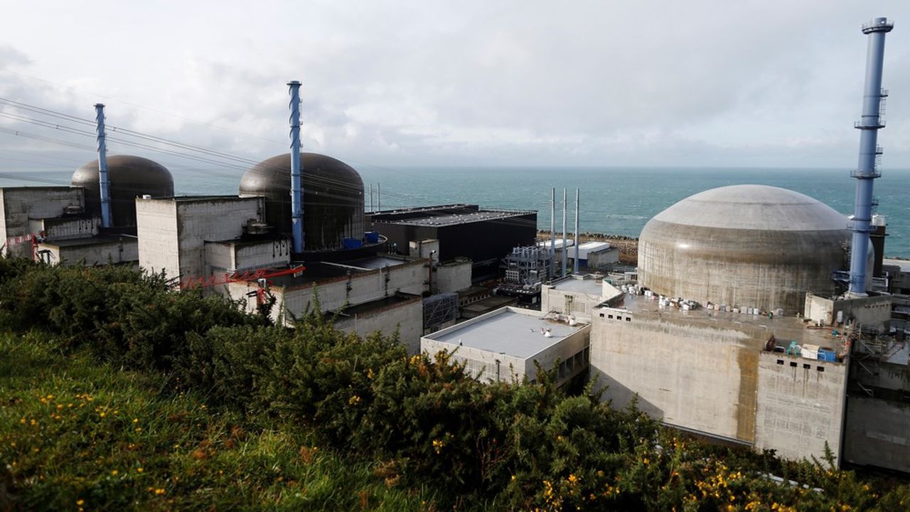 Le gouvernement a demandé à Jean-Bernard Levy de réaliser une « analyse des capacités de la filière nucléaire » à lancer la construction de trois paires de nouveaux réacteurs nucléaires sur trois sites distincts.