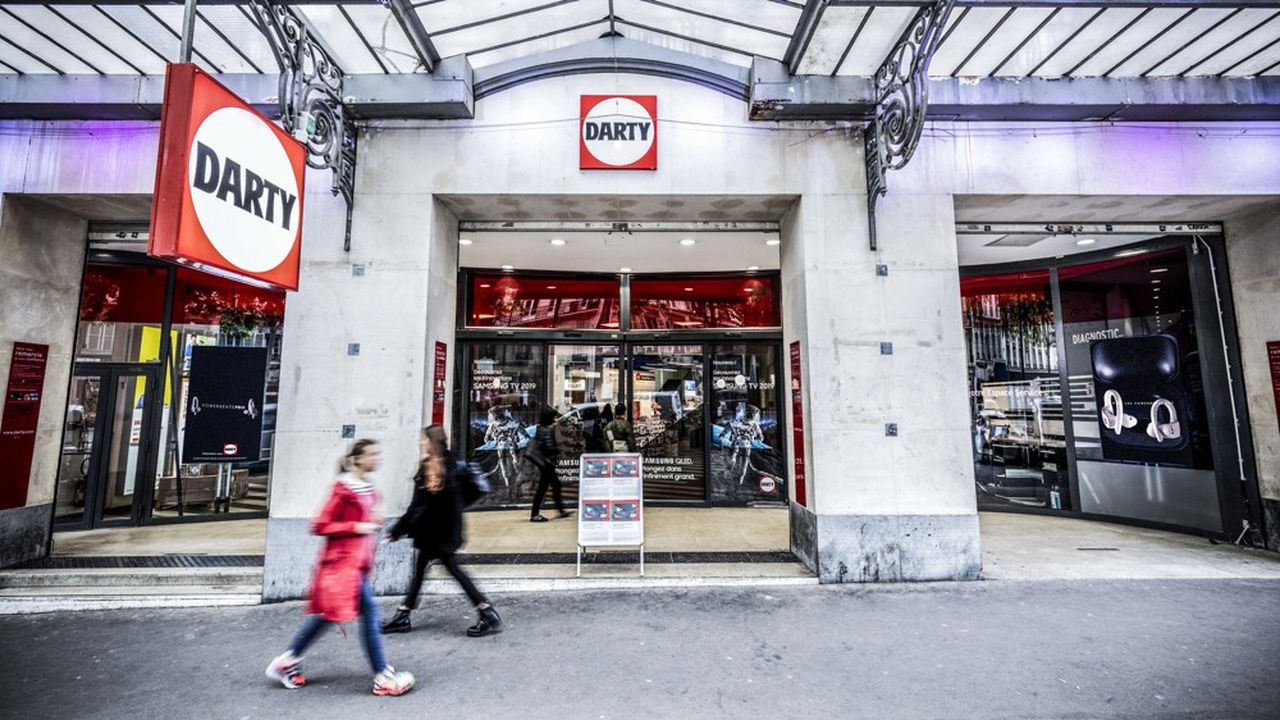 Darty Max couvre l'électroménager pendant 15 ans au prix de 9,99 euros par mois.
