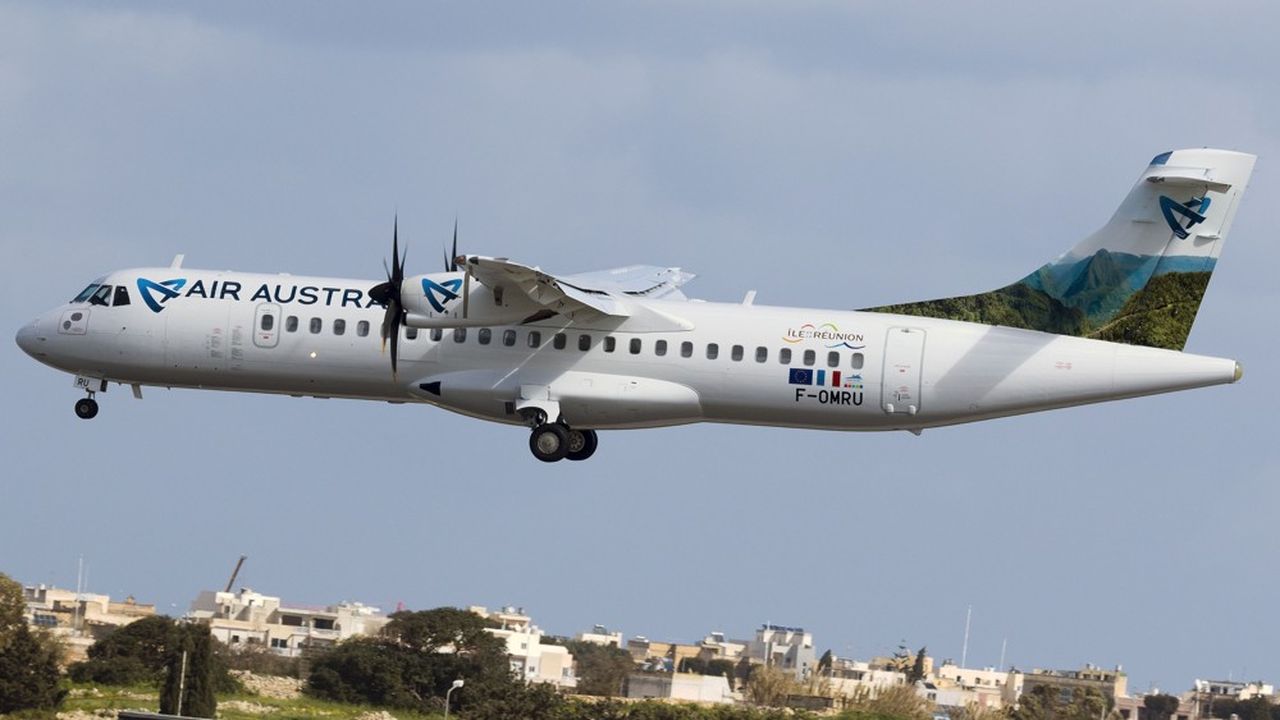La flotte moyen-courrier de la compagnie réunionnaise Air Austral est actuellement composée d'un ATR 72 et deux Boeing 737 qui seront donc appelés à être remplacés par trois Airbus A220-300.