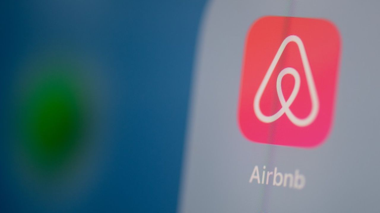 La police n'avait encore jamais participé au contrôle de locations Airbnb.