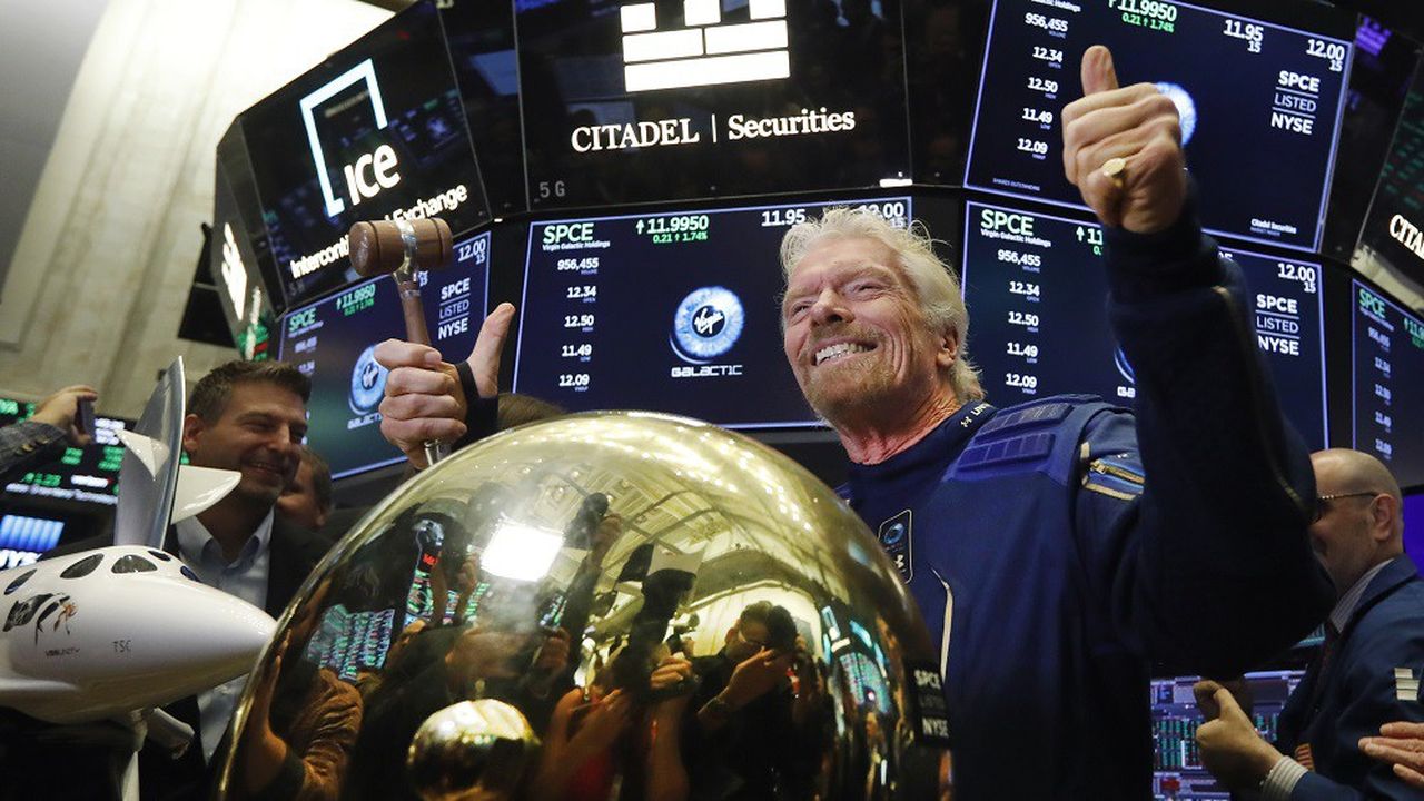 Richard Branson a sonné la cloche marquant les débuts du titre au New York Stock Exchange.