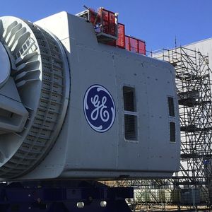 Le rotor qui relie les pales de l'éolienne au générateur d'électricité est à la mesure de ces géants de 750 tonnes.