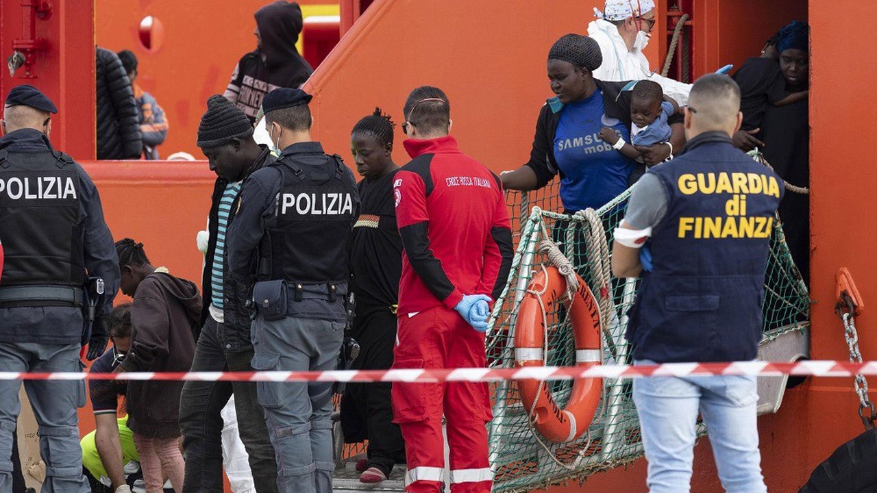 Le navire Asso Trenta a recueilli 151 migrants au large de la Libye.