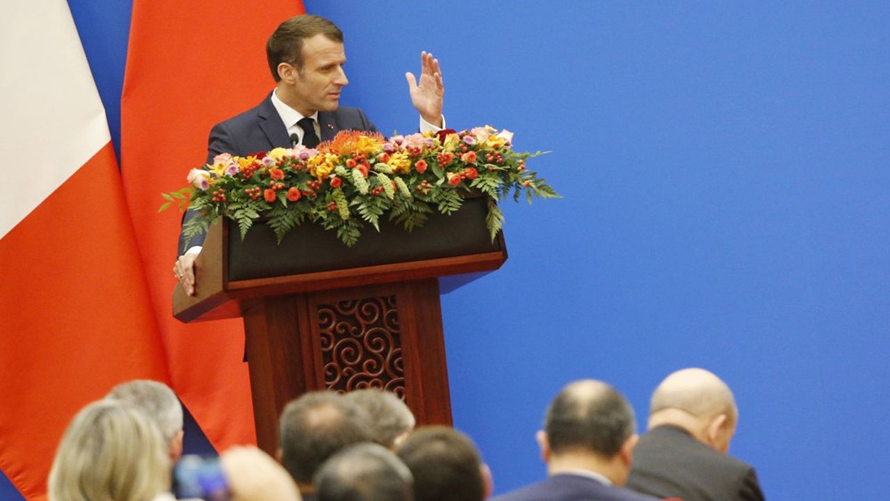 Le président Emmanuel Macron  lors d'une conférence de presse à Pékin le 6 novembre 2019. 