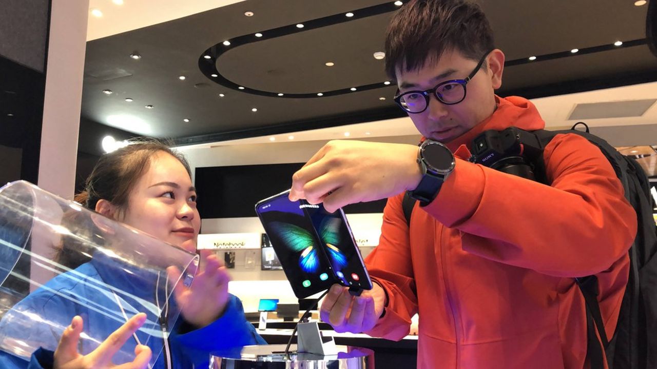 Samsung a d'ores et déjà annoncé une deuxième vente en ligne de son smartphone pliable pour le 11 novembre