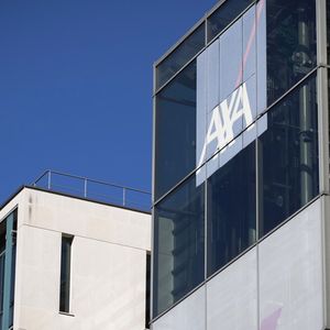 Depuis le mois d'août, AXA détenait encore 38,9 % du capital d'AXA Equitable Holdings.
