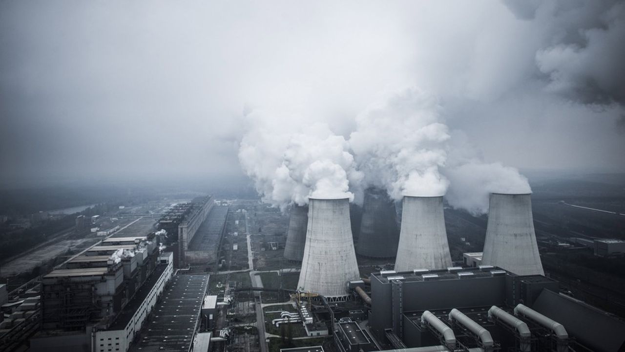 En 2018, l'Allemagne disposait de 24 gigawatts de capacité installée pour le charbon et de 21 gigawatts de lignite. Il prévoit de n'en avoir plus que 8 et 9 gigawatt d'ici à 2030.