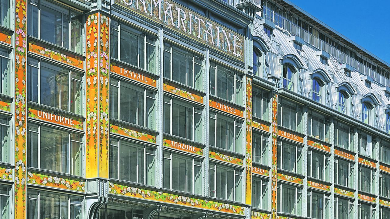 La Samaritaine entièrement rénovée ouvrira en avril 2020. Les façades art nouveau de Frantz Jourdain ont été entièrement restaurées.