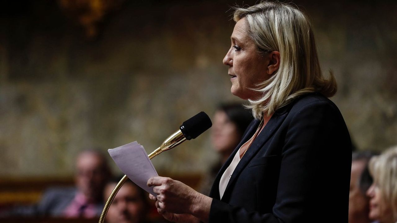 Marine Le Pen soutient le mouvement de grève du 5 décembre contre la réforme des retraites.