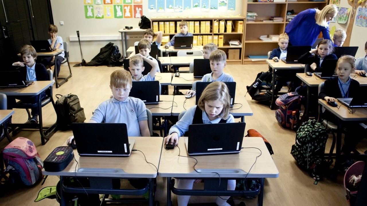 En Estonie, des primes ont été données aux enseignants dans les zones rurales.