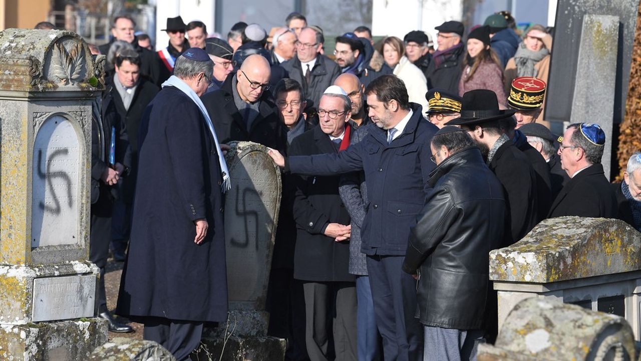 Le ministre de l'INtérieur était au cimetière juif de Westhoffen ce mercredi.