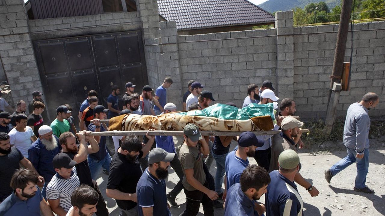 La victime du meurtre, un Géorgien musulman, a été enterrée dans son village à Duisi, en Géorgie.