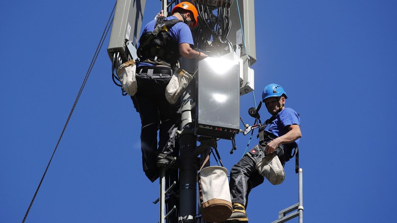 Installation d'une antenne 5G en Suisse, juin 2019.