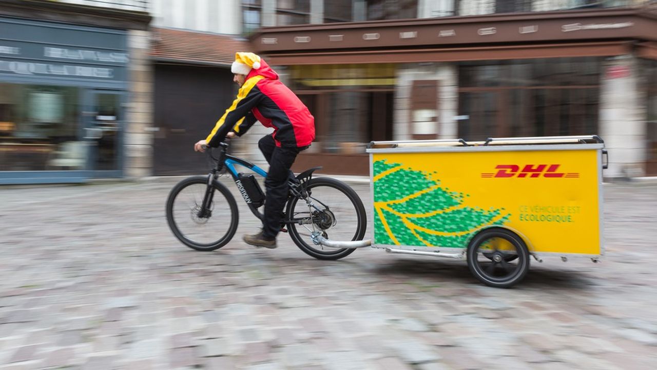 DHL Express a installé ses vélos cargos dans quatorze villes de France.