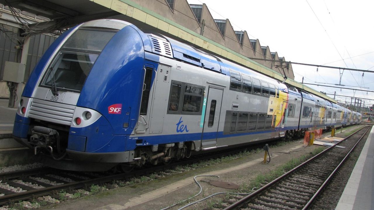 Un TER en gare de Luxembourg.