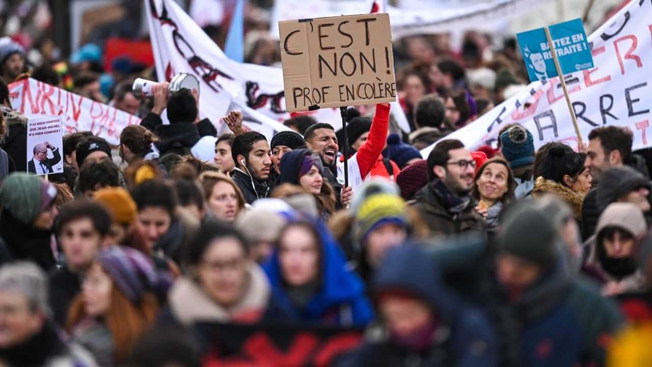Manifestation contre la reforme des retraites à Paris le 10 décembre.