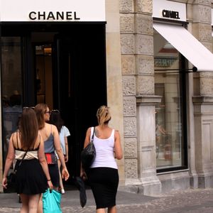 Chanel numéro un au palmarès des marques de luxe pour les 15/25, recueille les bénéfices de sa forte présence sur les médias sociaux.  