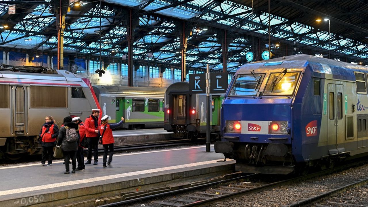 La SNCF craint l'affluence, mardi, dans les gares parisiennes, alors que 80% des Transilien ne rouleront pas.