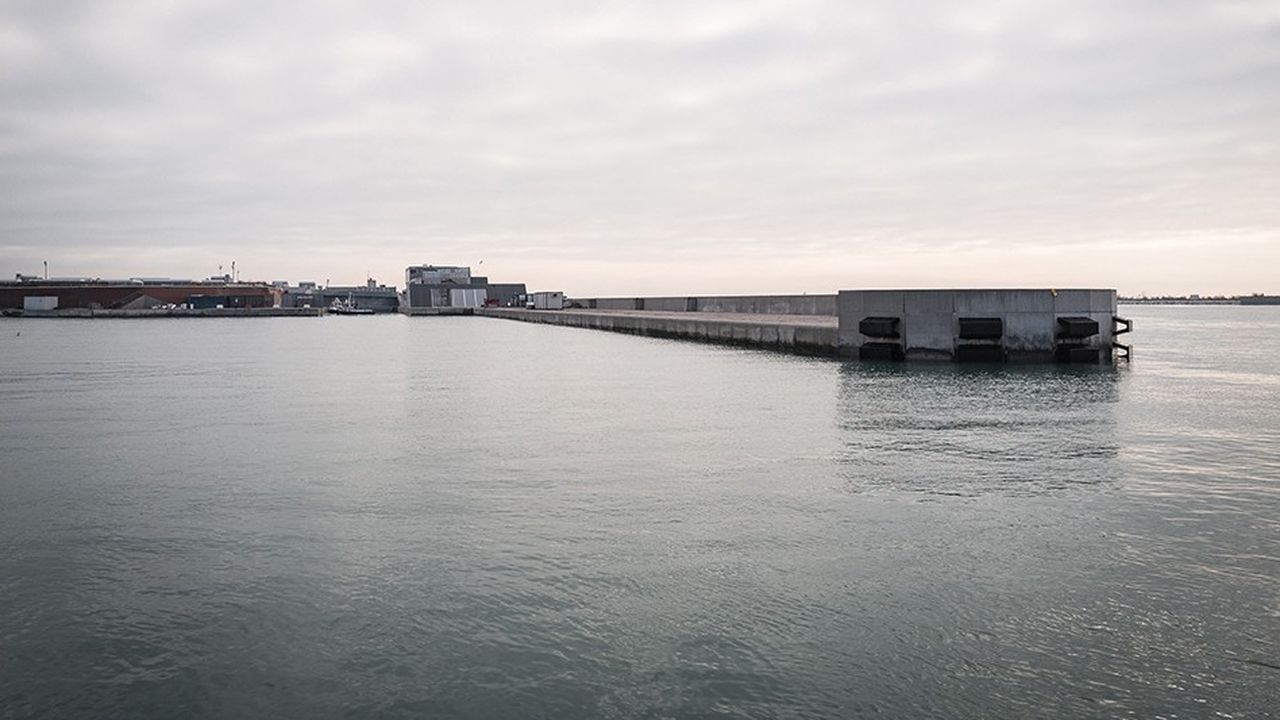 Partie extérieure d'une des trois digues artificielles du système Mose, construites sur la lagune de Venise.
