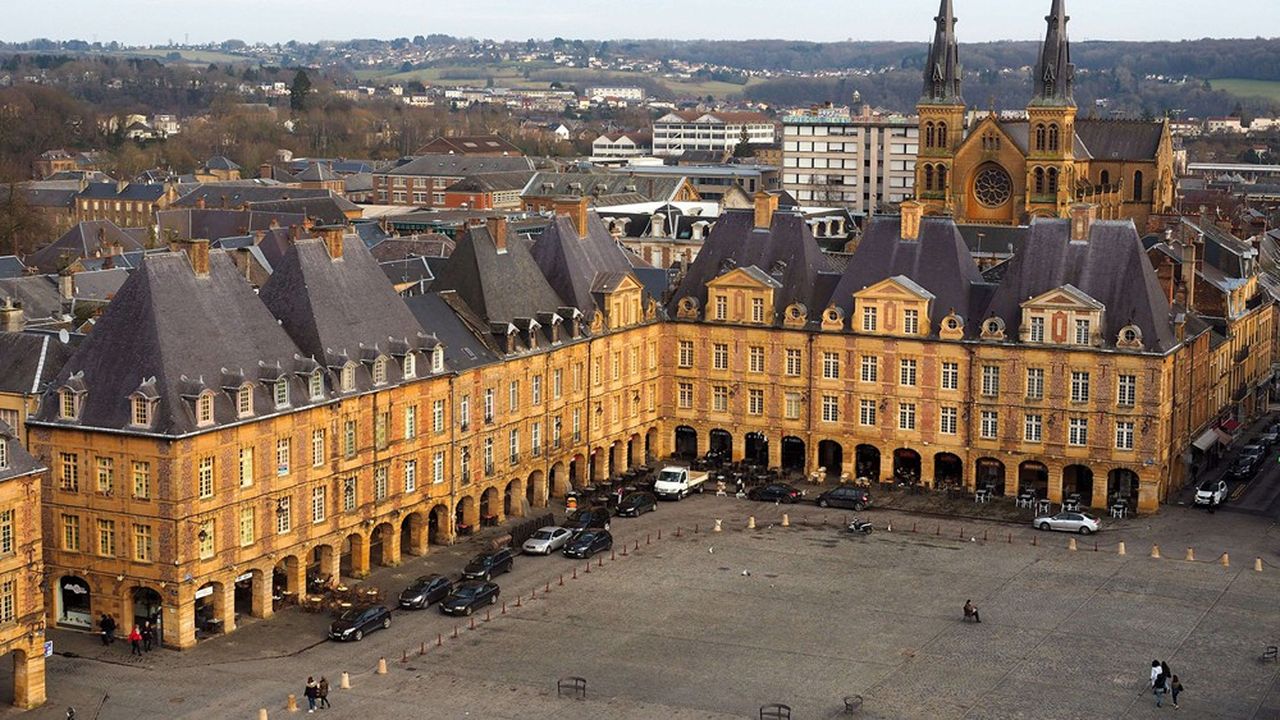 La Place Ducale de Charleville-Mézières fait partie des douze lauréats retenus pour être transformés en sites touristiques majeurs. 