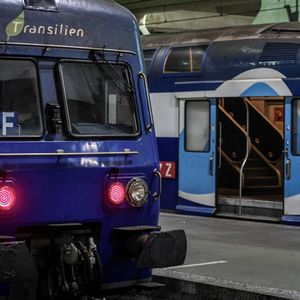 Le trafic ferroviaire s'est nettement amélioré ce lundi en Ile-de-France, avec 1 Transilien sur 2 en circulation, contre 1 sur 5 en moyenne la semaine dernière.