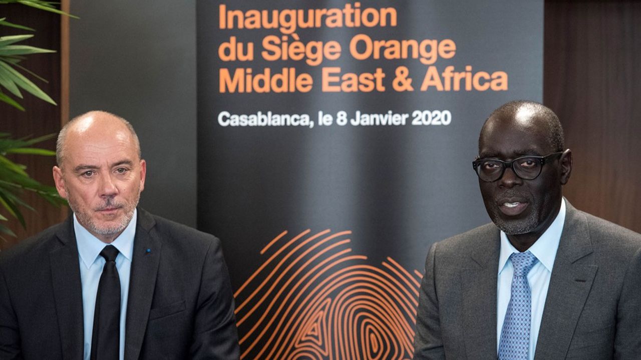 Stéphane Richard, PDG d'Orange, et Alioune Ndiaye, patron de la filiale africaine du groupe, ont inauguré son nouveau siège régional à Casablanca, au Maroc, mercredi.