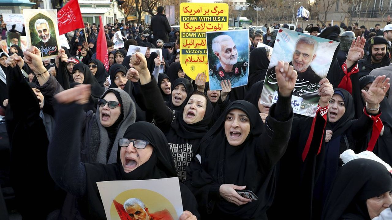 Les cérémonies d'hommage au général iranien Qassem Soleimani, ont rapidement tourné en manifestations contre le régime de Téhéran, accusé par la population iranienne d'avoir menti après le crash d'un avion de ligne ukrainien, abattu par un missile tiré par les Gardiens de la révolution.