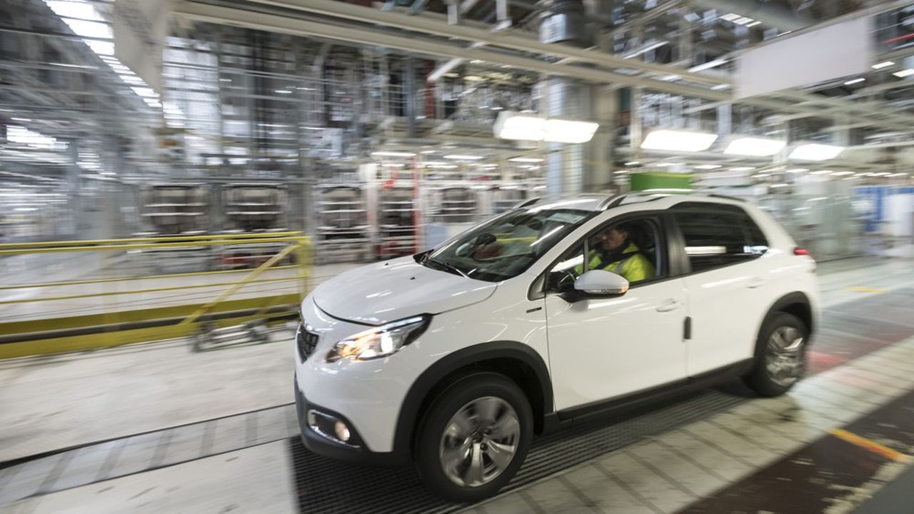 PSA, en cours de fusion avec Fiat Chrysler, a subi une baisse de part de marché de 0,3 point, à 15,9 %.