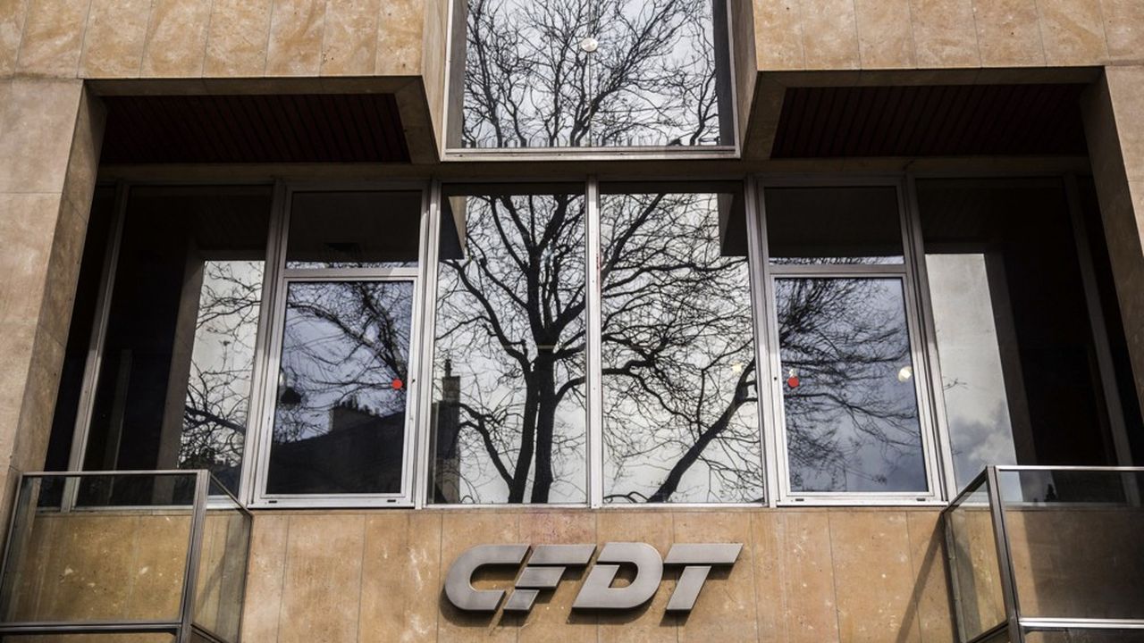 « Une quinzaine d'individus cagoulés se sont introduits dans le bâtiment dans le but de couper l'électricité générale », rapporte la commission exécutive de la CFDT.