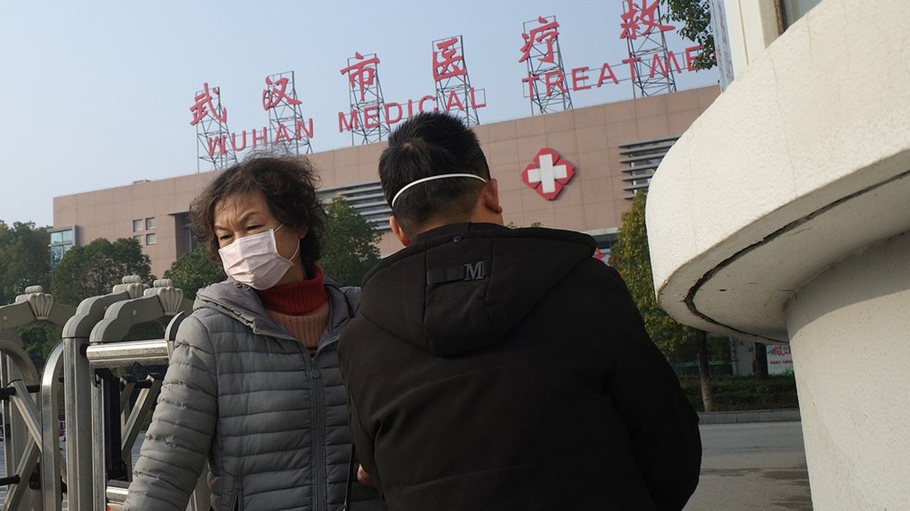 Le centre médical de Wuhan, où un homme est mort de la pneumonie causée par le virus.