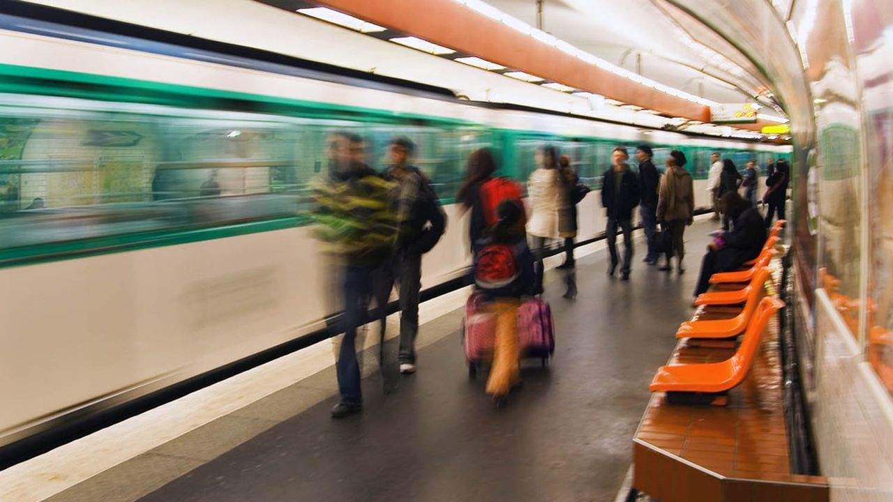 A la RATP, la grève s'achève sans véritable nouvelle concession formulée aux syndicats depuis la mi-décembre.