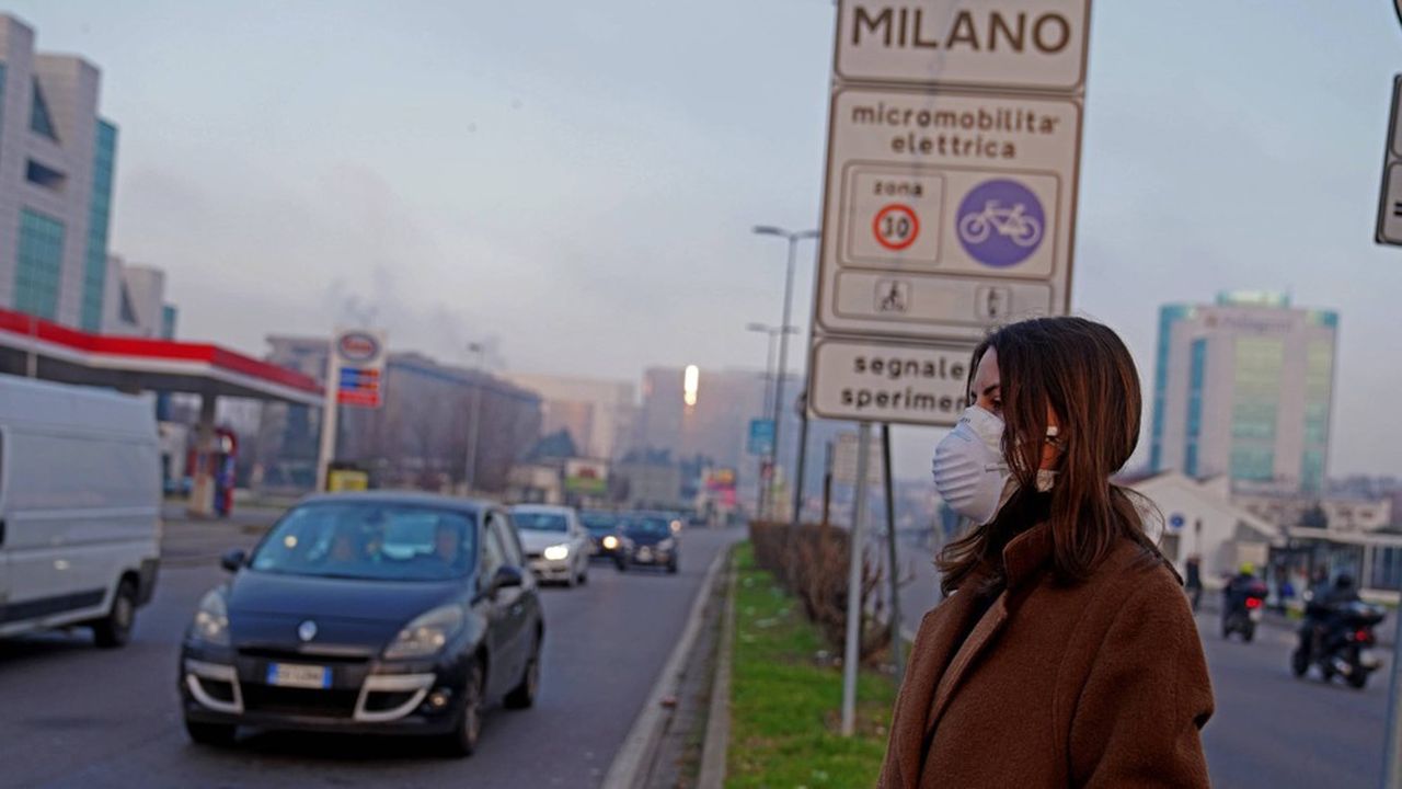 Depuis 2012 à Milan, la cigarette est bannie des jardins publics et des lieux où se trouvent des enfants.