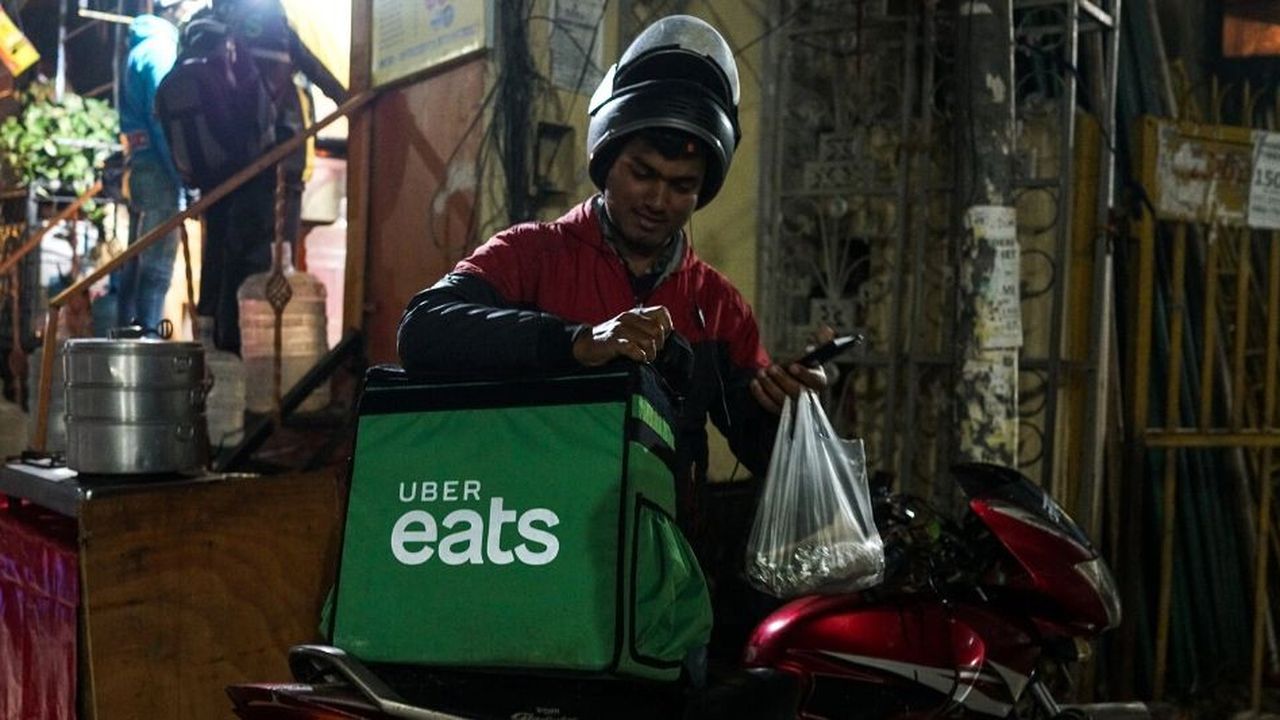 Uber Eats, qui s'est lancé dans la livraison de repas en mai 2017 en Inde, n'y est pas bénéficiaire. Il souffre de la concurrence de Zomato, Swiggy, Tencent et Napster.