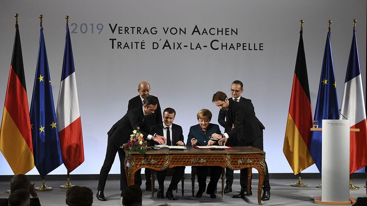 Le 22 janvier 2019, Emmanuel Maron et la chancelière allemande, Angela Merkel signait le traité d'Aix-la-Chapelle destiné à « compléter » le traité de l'Elysée qui consacrait en 1963 la réconciliation franco-allemande.