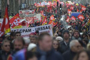 Manifestation contre la réforme des retraites à Toulouse (Haute-Garonne), le 16 janvier 2020.