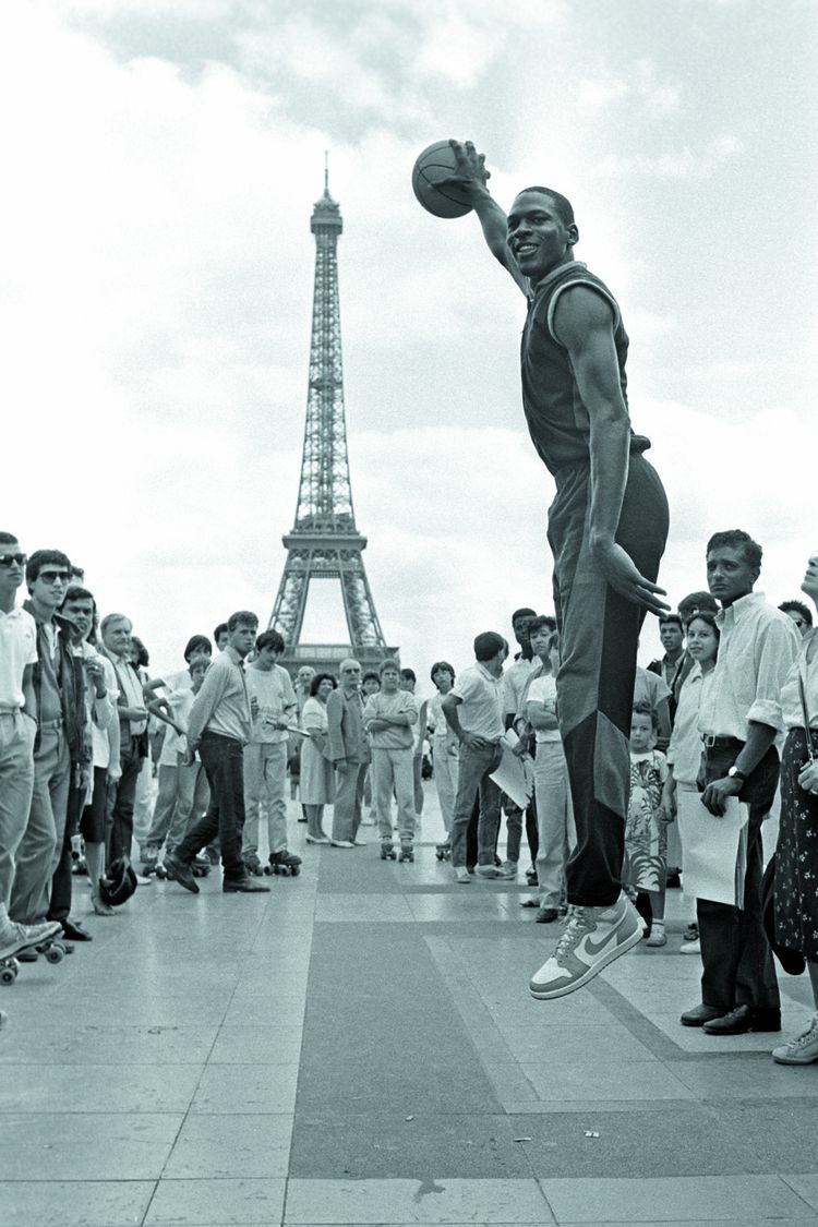 La première tournée promotionnelle de Michael Jordan pour Nike, en 1985.