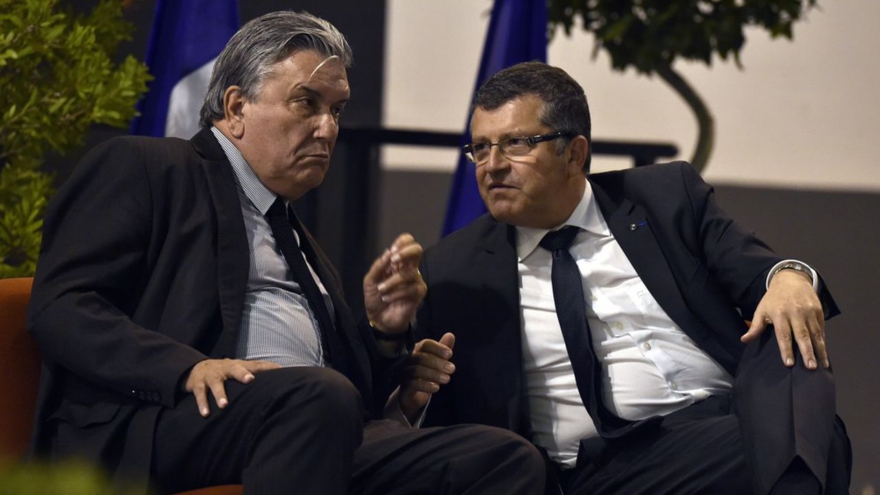 Jean Paul Fournier, à gauche, et son premier adjoint, Franck Proust, en octobre 2014.