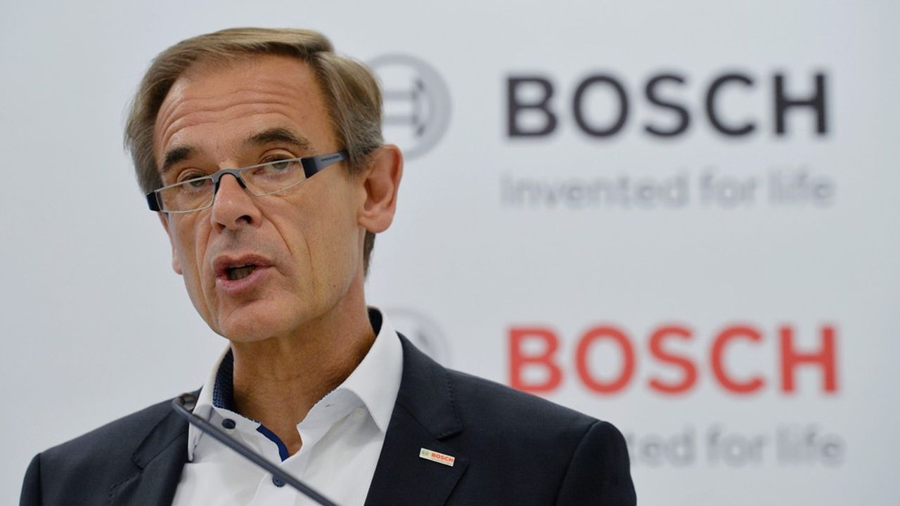 Le patron de Bosch, Volkmar Denner, ne prévoit pas de rebond des ventes de voitures neuves avant 2025.