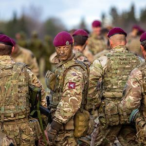 La Grande Bretagne affiche le premier budget militaire d'Europe et coopère sur de nombreux programmes de défense européens. 