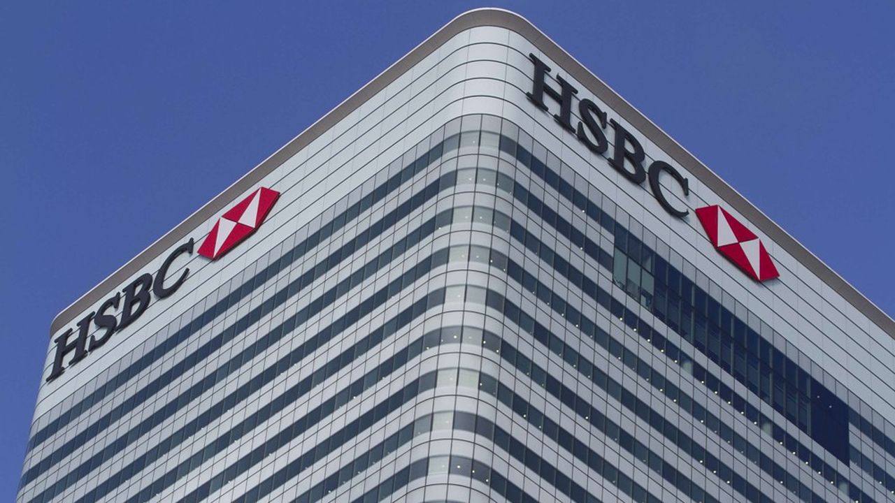 Mandatory Credit: Photo by Amer Ghazzal/REX/Shutterstock (5587041a)HSBC bank decides to keep it's Headquarters in the United KingdomHSBC keeps headquarters in London, Britain - 15 Feb 2016/Rex_HSBC_keeps_headquarters_in_London_Britain_5587041A//1602190701