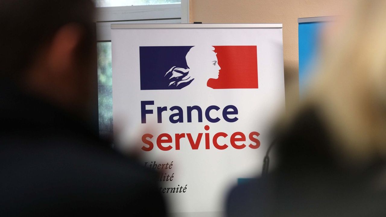 Les maisons France Services, présentées comme l'une des réponses à la crise des « gilets jaunes », doivent permettre de faciliter la vie des citoyens en regroupant en un même lieu tous les services au public.