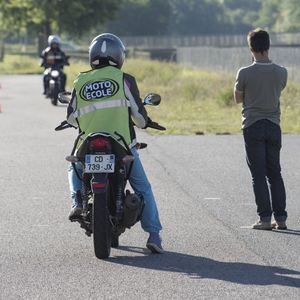 Les candidats au permis moto vont devoir se préparer à une nouvelle épreuve.