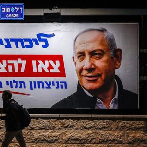 Quelque 44 % des Israéliens préfèreraient un gouvernement dirigé par Benyamin Netanyahou et 42 % par Benny Gantz lors des législatives du 2 mars.