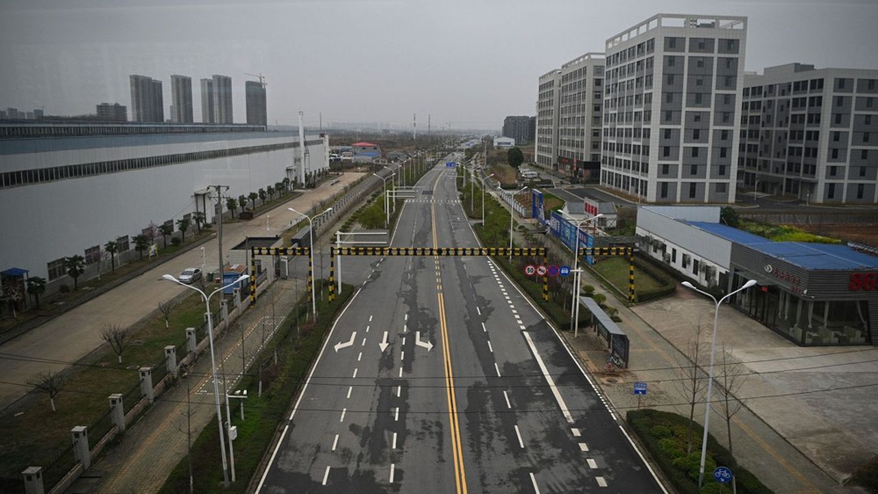 La mise en quarantaine de plusieurs provinces, comme ici à Wuhan, a eu pour conséquence une diminution drastique des émissions de certains gaz.