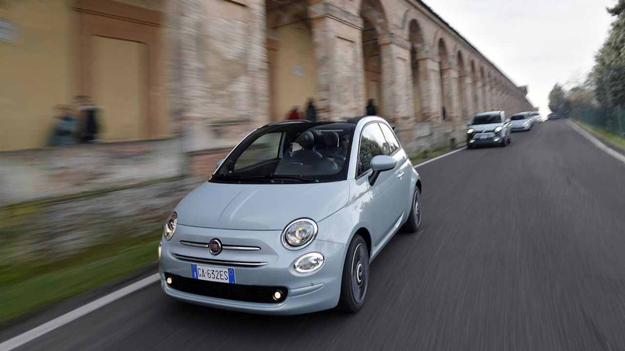 Déjà doté d'une version hybride, le modèle iconique de Fiat sera commercialisé dans les mois à venir d'un modèle 100 % électrique.