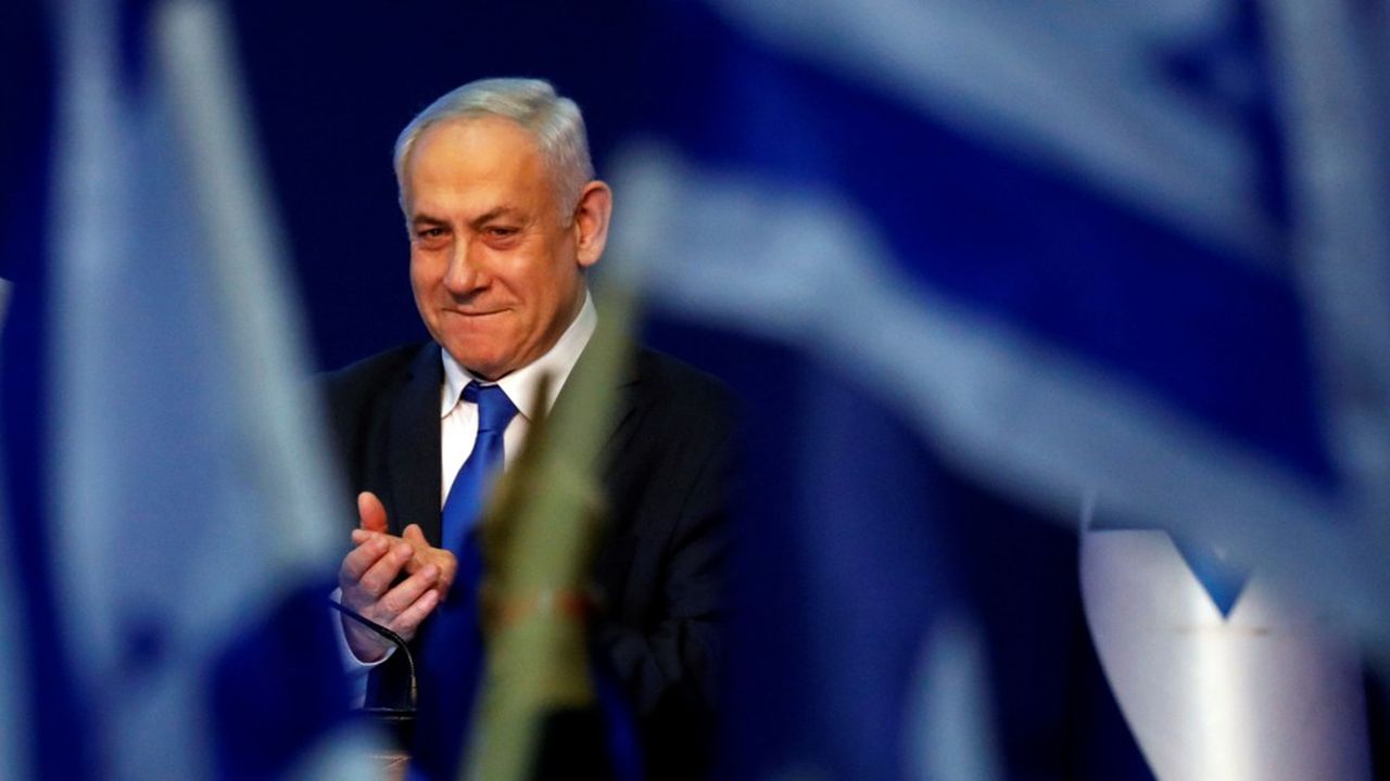 Le Premier ministre israélien, Benyamin Netanyahu, s'est félicité de sa victoire aux élections de lundi, en arrivant au siège du Likoud, à Tel-Aviv.
